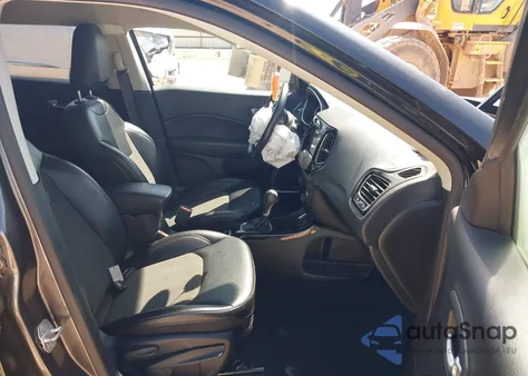 2020 Jeep Compass Altitude Fwd из США, поврежденный, VIN 3C4NJCBB2LT118092